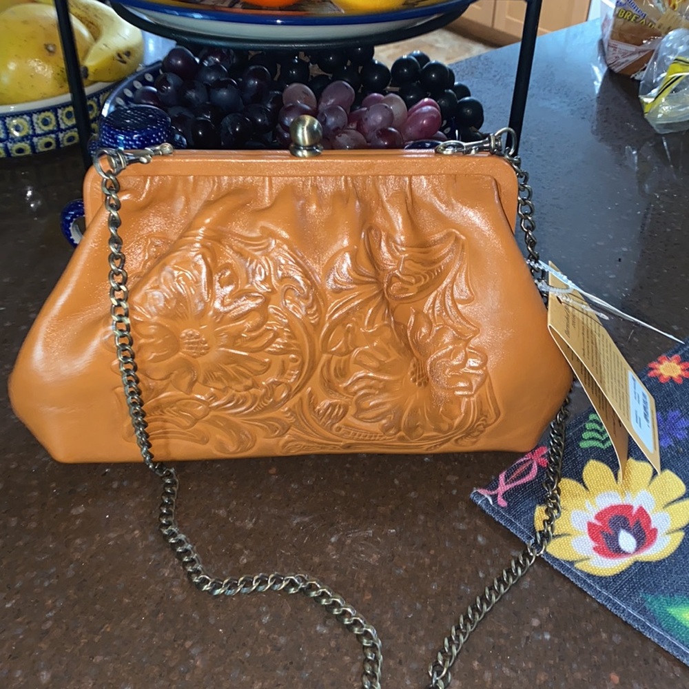 Patricia Nash Embossed Leather Kiss-Lock Shoulder Bag in Cognac - Picture 5 of 8